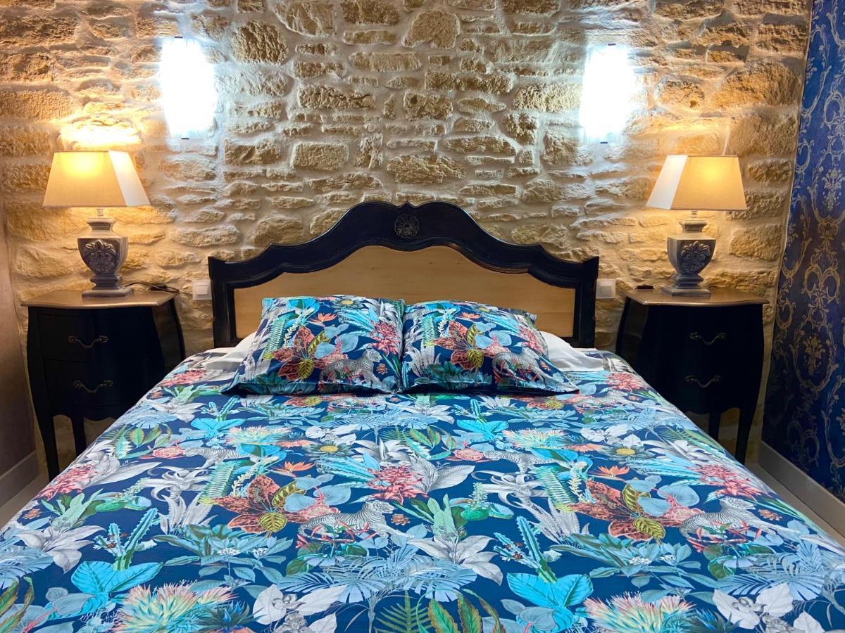 O Clair De Lune Au Coeur De Sarlat - Chambres Climatisees - Parking Prive - Piscine Chauffee - Spa Et Massages ภายนอก รูปภาพ