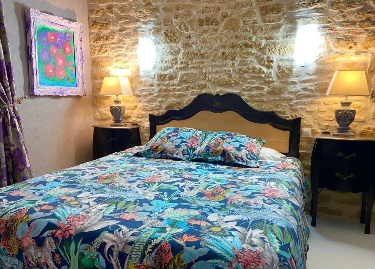O Clair De Lune Au Coeur De Sarlat - Chambres Climatisees - Parking Prive - Piscine Chauffee - Spa Et Massages ภายนอก รูปภาพ