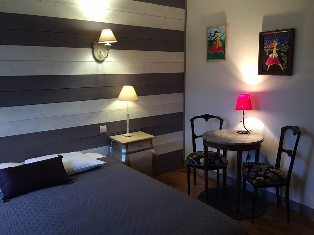 O Clair De Lune Au Coeur De Sarlat - Chambres Climatisees - Parking Prive - Piscine Chauffee - Spa Et Massages ภายนอก รูปภาพ