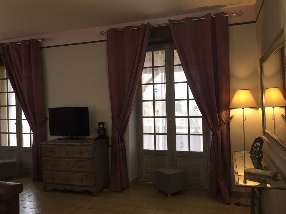 O Clair De Lune Au Coeur De Sarlat - Chambres Climatisees - Parking Prive - Piscine Chauffee - Spa Et Massages ภายนอก รูปภาพ