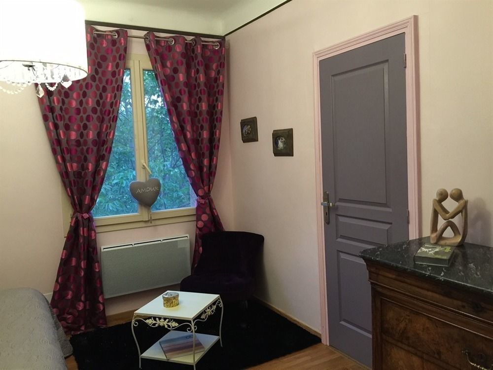 O Clair De Lune Au Coeur De Sarlat - Chambres Climatisees - Parking Prive - Piscine Chauffee - Spa Et Massages ภายนอก รูปภาพ