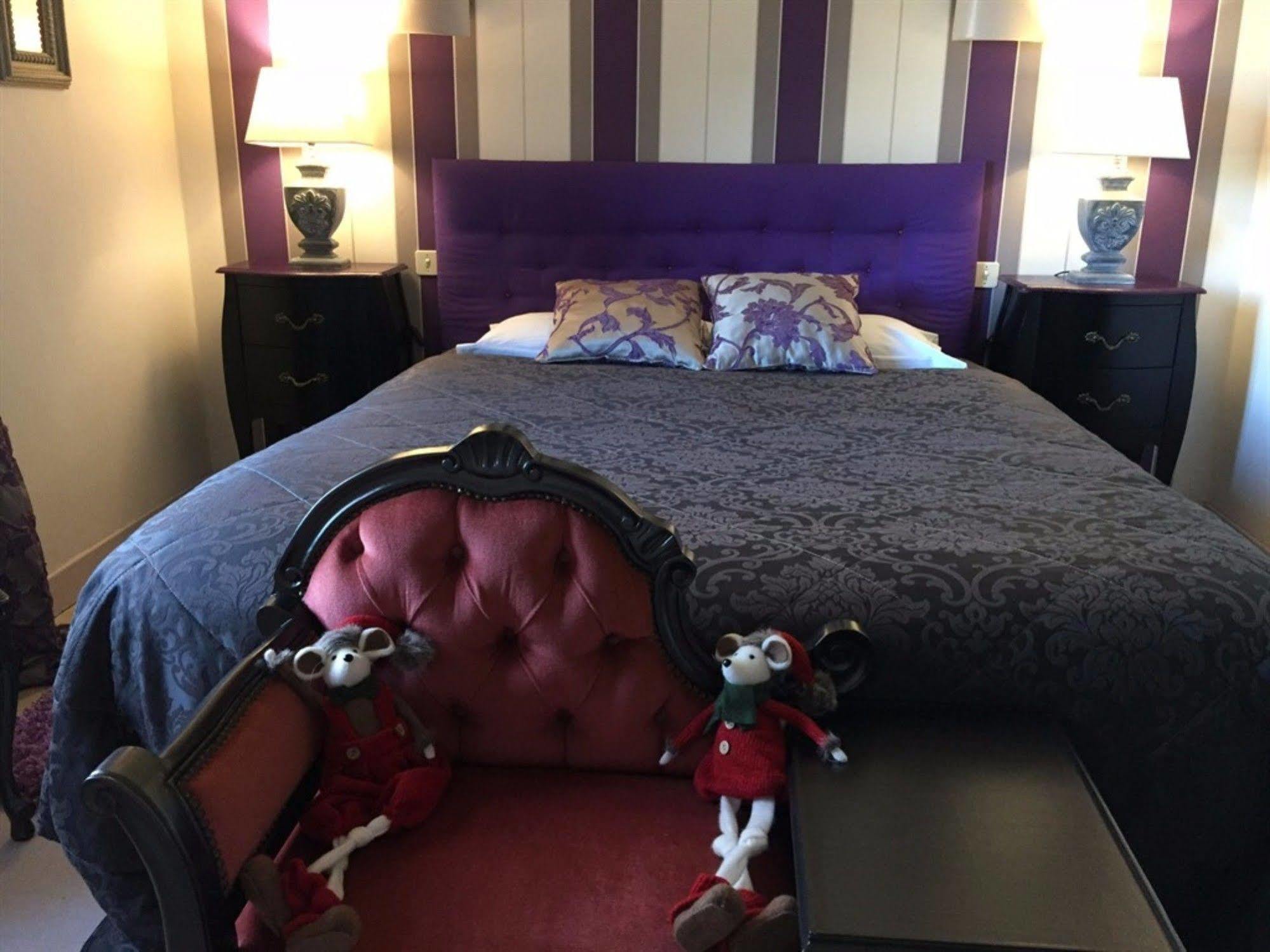 O Clair De Lune Au Coeur De Sarlat - Chambres Climatisees - Parking Prive - Piscine Chauffee - Spa Et Massages ภายนอก รูปภาพ